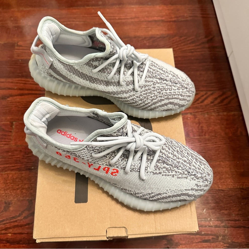 YEEZY BOOST 350 V2 - SZ: 6.5